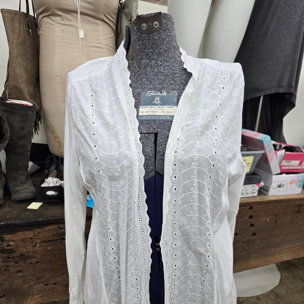 Woman's White Eyelet Lace Cardigan - 2XL